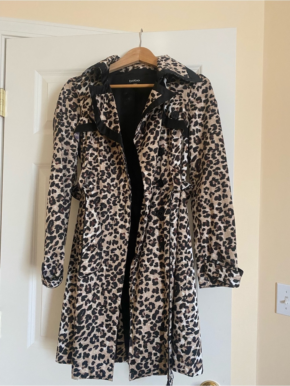 bebe Leopard Print Trench Coat in Beige and Black